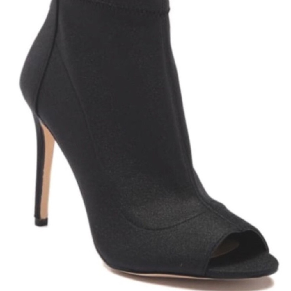Badgley Mischka Black Peep Toe Stiletto Ankle Booties 9